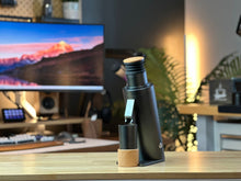 Load image into Gallery viewer, OPEN BOX Turin DF64V Grinder - Variable Speed Single Dose Grinder