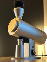 Load image into Gallery viewer, Turin DF83V Variable Speed Coffee / Espresso Grinder