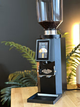 Load image into Gallery viewer, Turin ZF83 Commercial Espresso Grinder