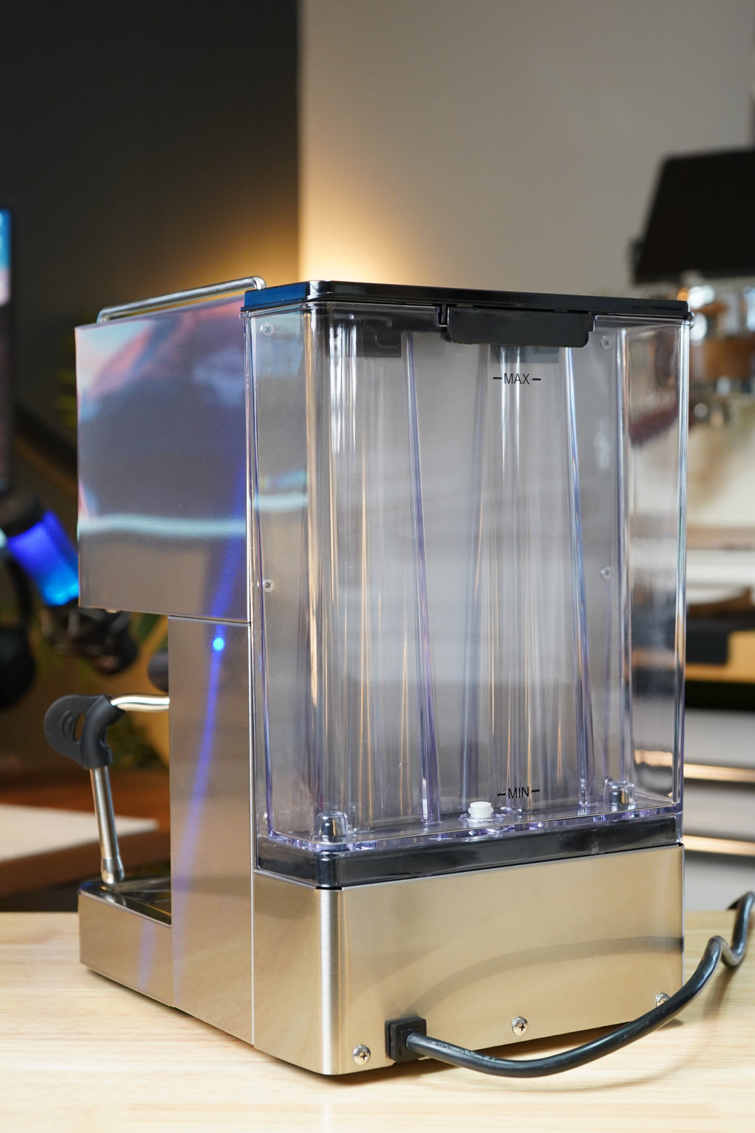 Turin Legato V2 — clear tank on stainless machine