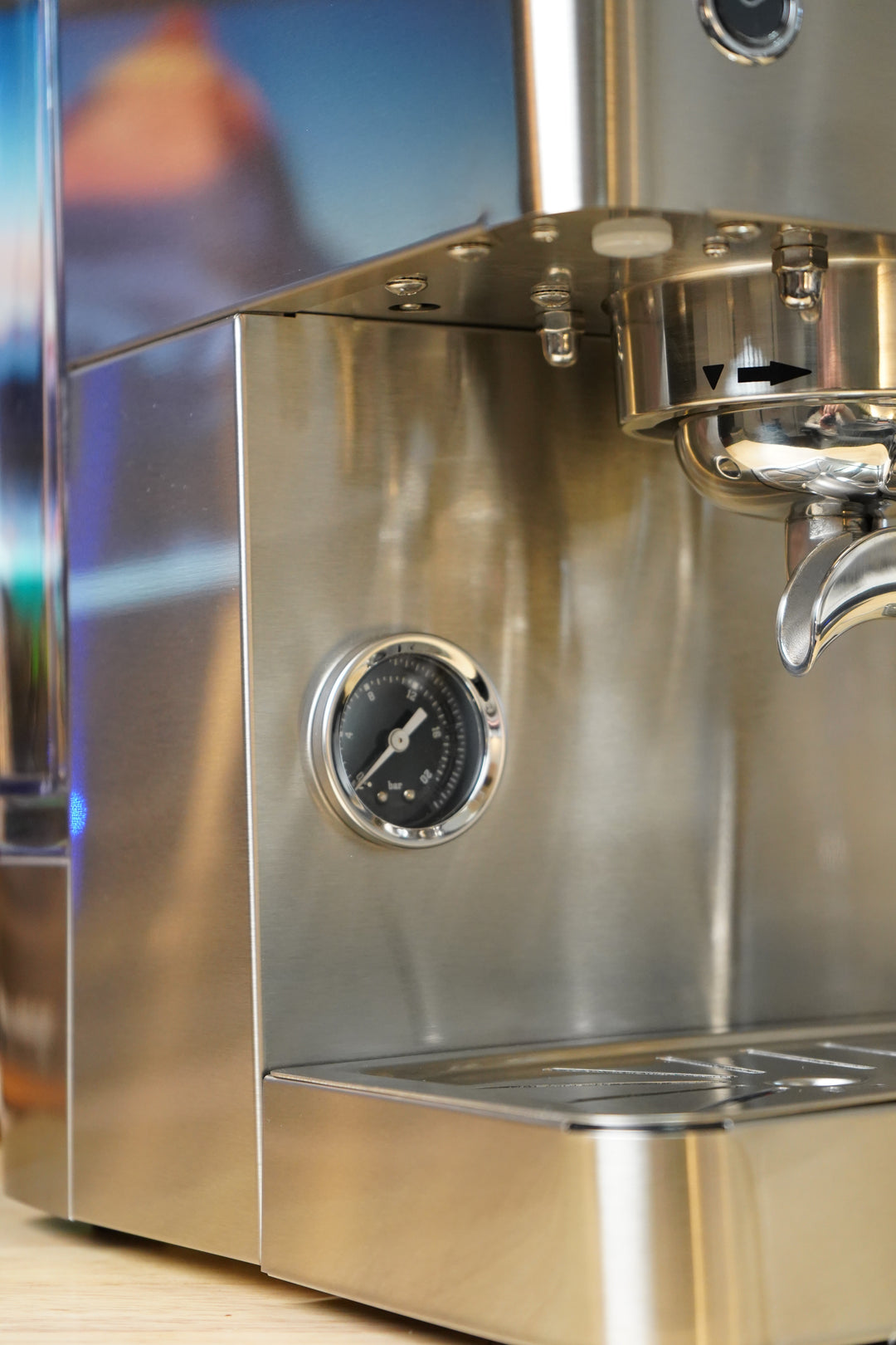 Turin Legato V2 — polished lower front panel and gauge