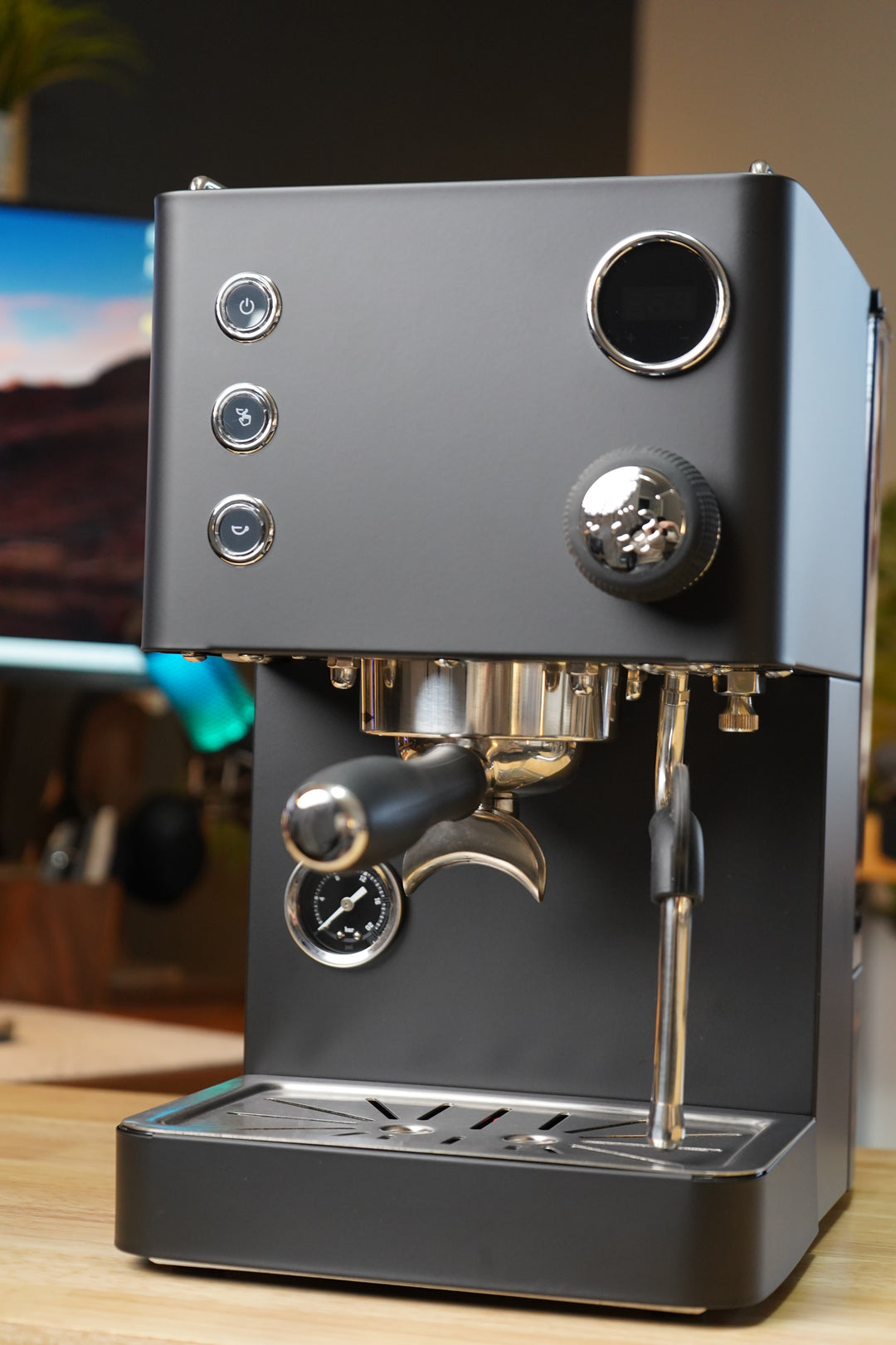 Turin Legato V2 — black machine, angled front view