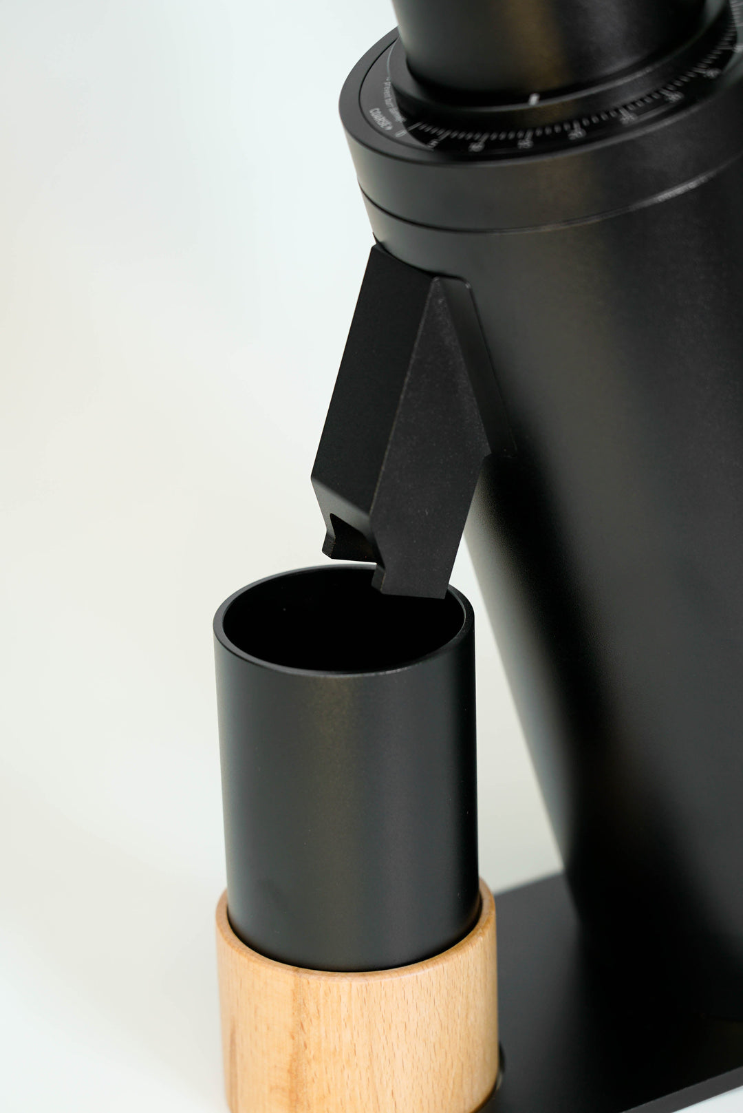 Turin DF64V — chute and dosing cup