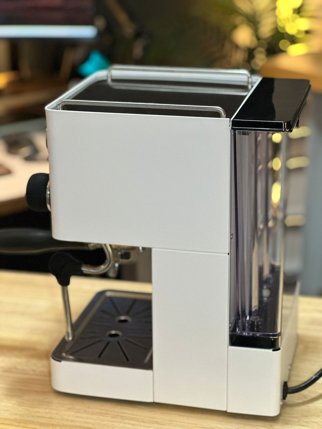 Turin Legato V2 — white side panel and clear tank