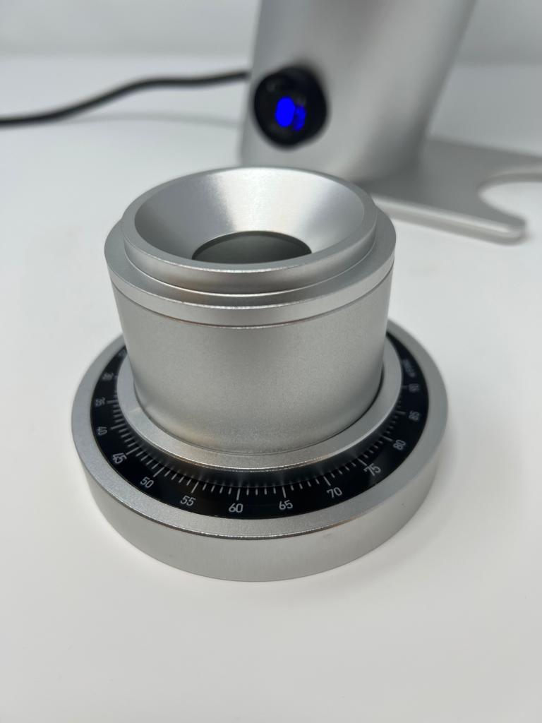 Turin DF64V — bean inlet and numbered adjustment dial